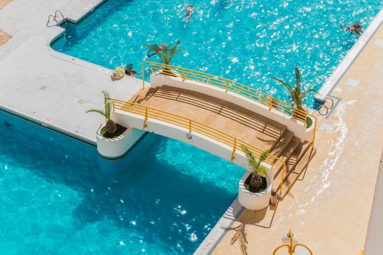 Sunny Flat W/ Balcony & Pool By Lovelystay Portimão Buitenkant foto