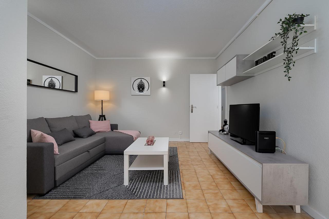 Sunny Flat W/ Balcony & Pool By Lovelystay Portimão Buitenkant foto